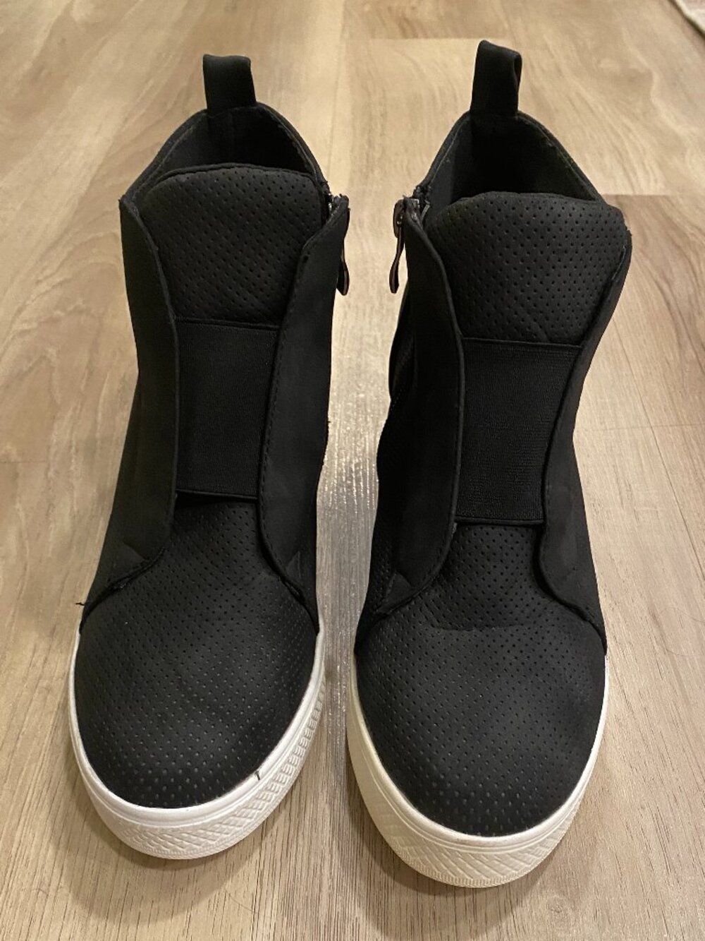 Ccocci Black Hidden Wedge Sneaker Booties Size 10 Side Zip Athleisure Comfort - Picture 3 of 11
